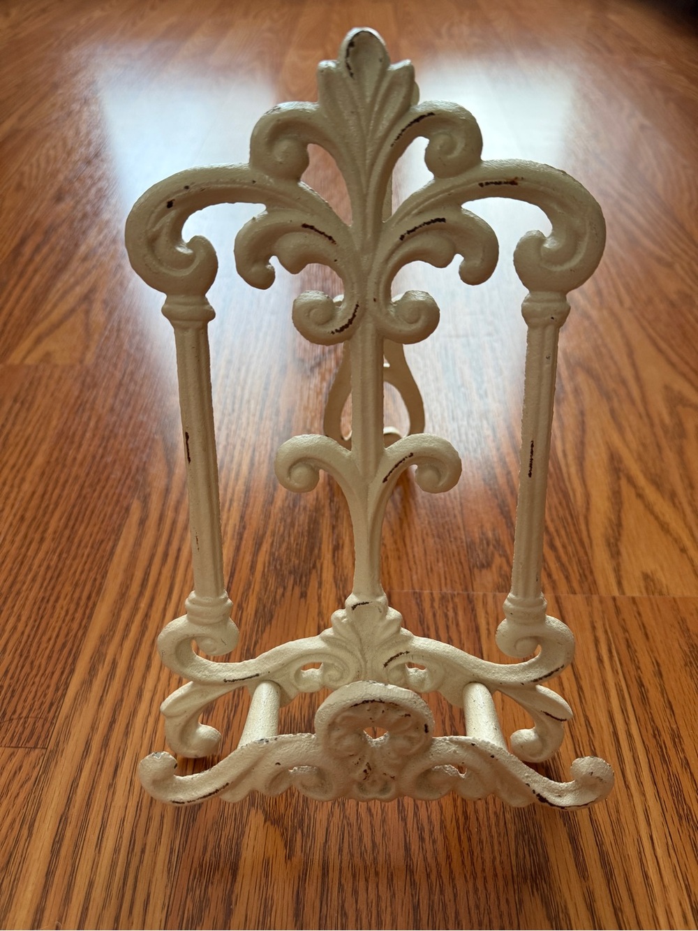 Heavy Cast Iron Ornate Tabletop Display Easel Stand - Distressed White 10”